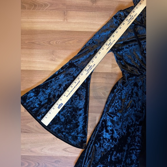 Hot Topic Black Velvet Midi Dress with bell sleeves Cosmic Aura lace - Picture 8 of 11